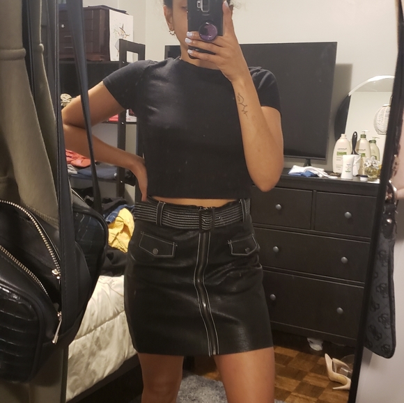 Front zip pleather skirt - Picture 2 of 4